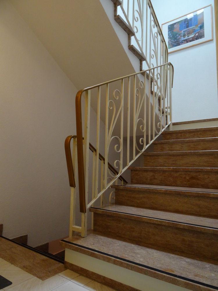 Hotel Prado Avec Parking - Proche Zenith Тулуза Екстер'єр фото